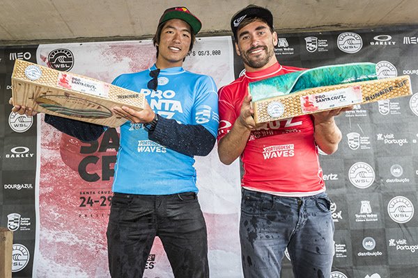 surferrulemag's tweet photo. ARIT ...
El japones @KanoaIgarashi campeón y @AritzAranburu subcampeón en el #ProSantaCruz en Portugal. #GOARITZ
https://t.co/nQAXHWhUiV https://t.co/IvG7wy1Pj1