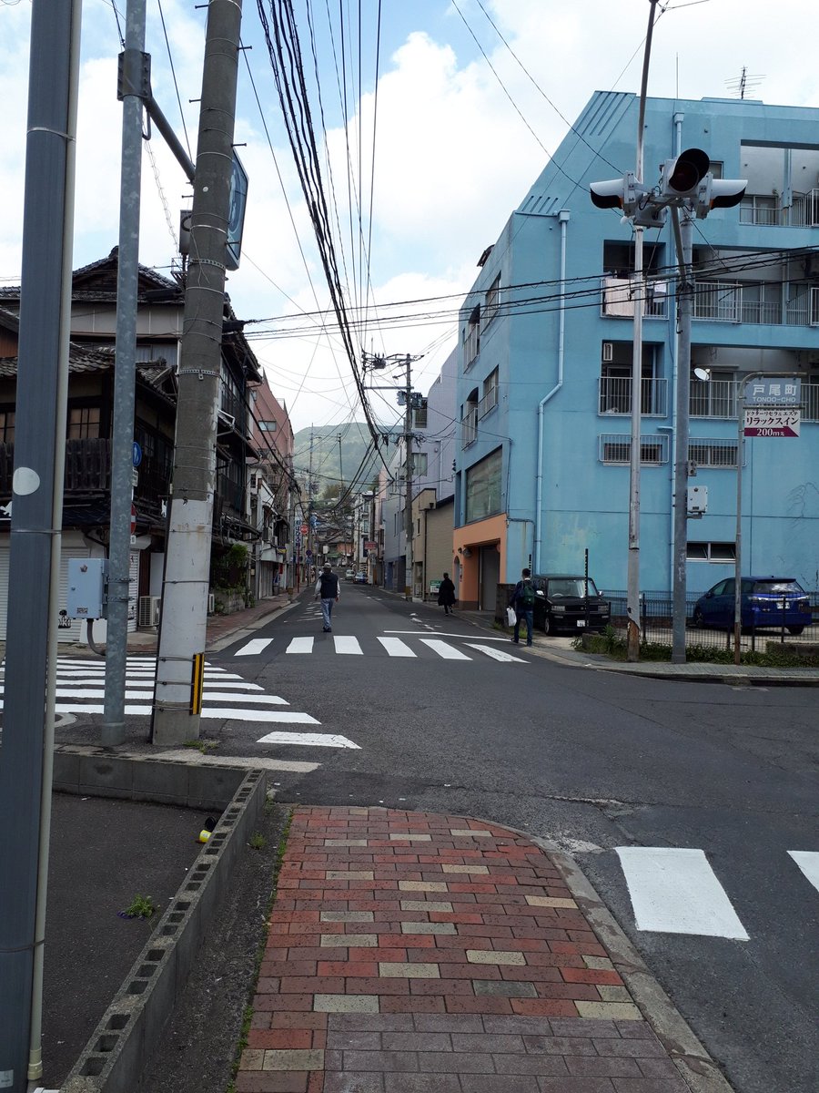 坂道のアポロン 佐世保ロケ地巡りガイド この写真は撮影スポットから撮ったものです 映画の撮影用のカメラとスマホのカメラは全く違うので 同じ画には見えないかもしれませんが 坂道のアポロン ロケ地巡り 佐世保市 佐世保