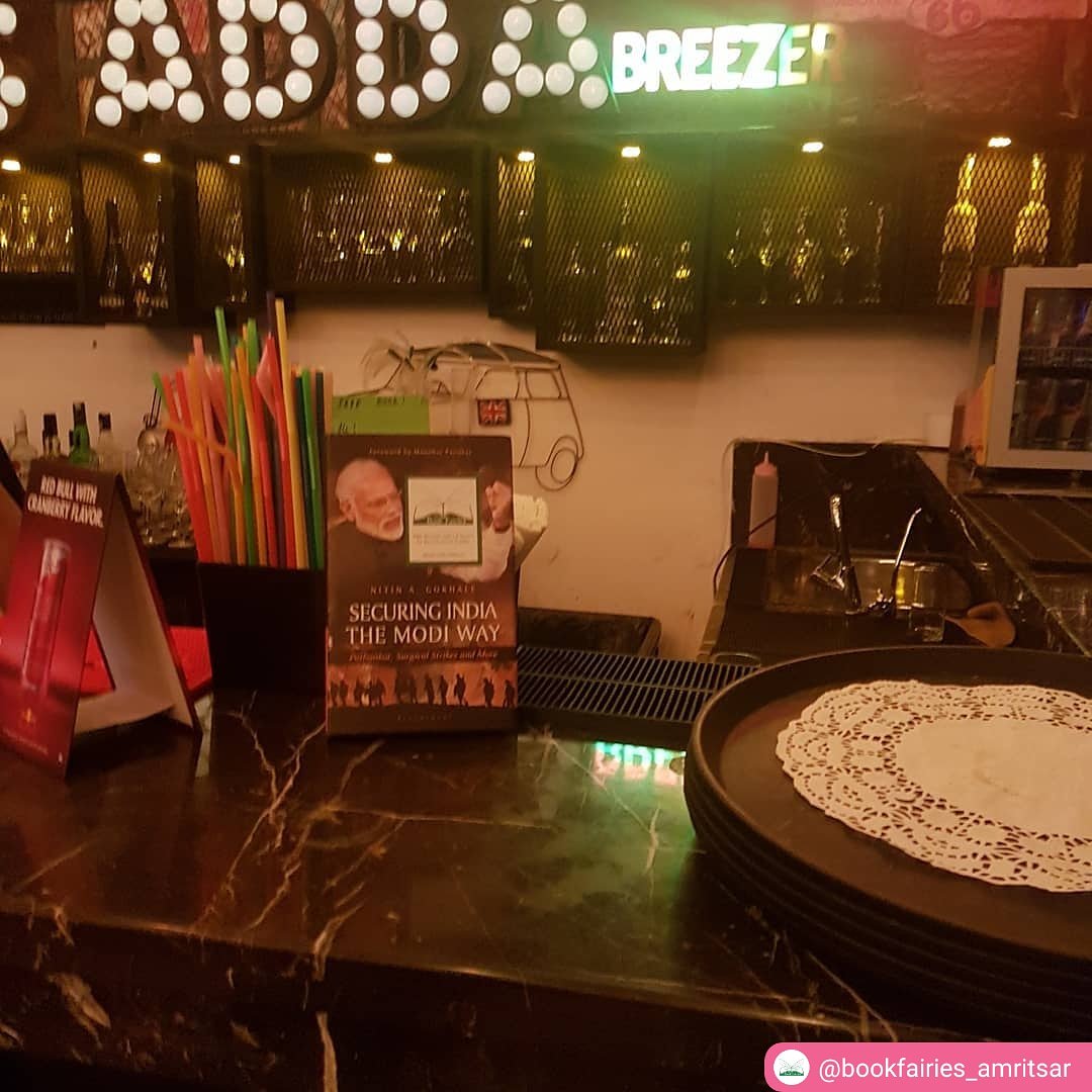 bookfairies_ind's tweet photo. Book Drop Alert! Our Amritsar fairy left a copy of #SecuringIndiaTheModiWay by Nitin A Ghokale at Bon's Adda #Ibelieveinbookfairies #bookfairiesindia #bookfairiesworldwide #bookfairiesdelhi #bookfairiespunjab #bloomsburypublishingindia https://t.co/TZFHFXzgti