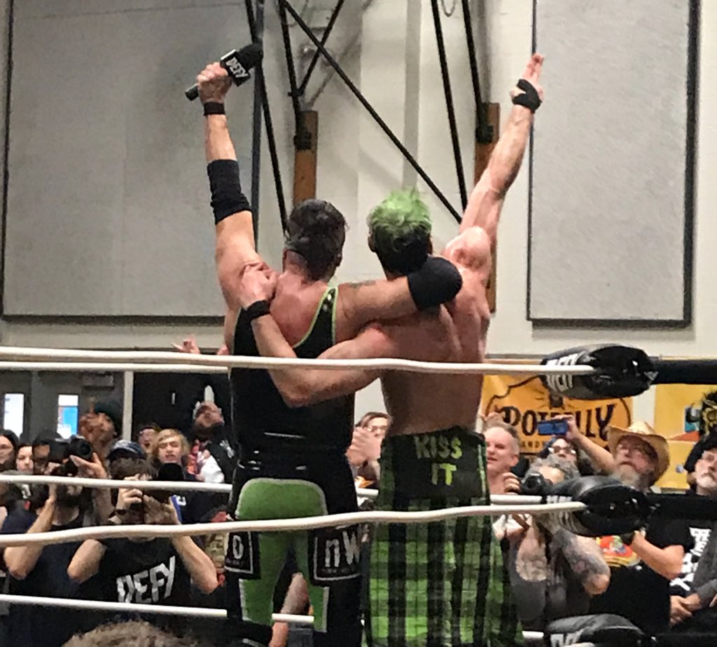 MilyVanilly's tweet photo. @defyNW #DEFYLegendary chemistry won on this night ! @TheRealXPac @Ravenousrandy victorious !! #KissIT #SuckIT ! Fun night ! https://t.co/JvGkqweAjz