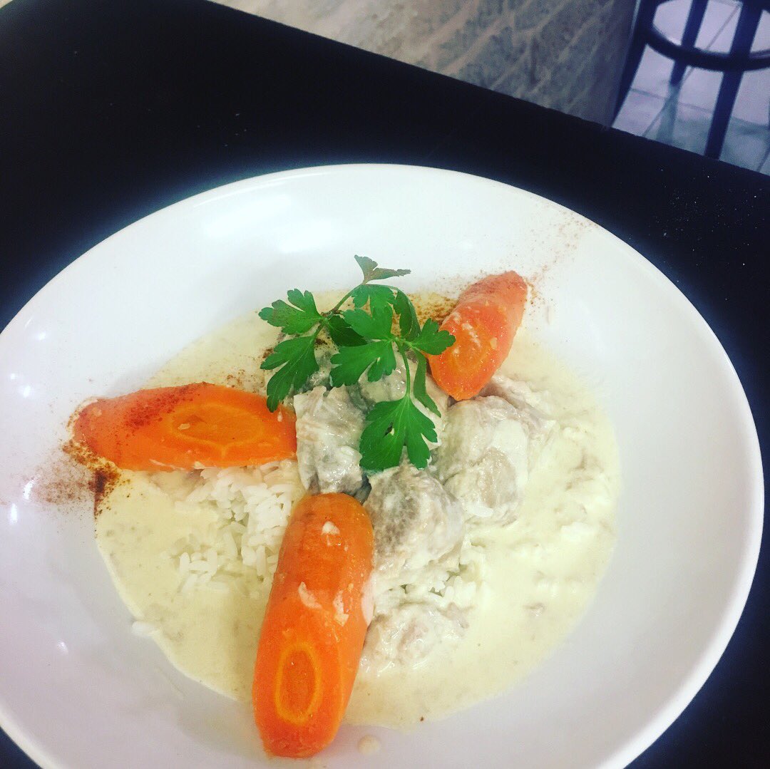 spaceflow13127's tweet photo. Au faite je suis cuisinier #spacecook https://t.co/rRIClNtcWI