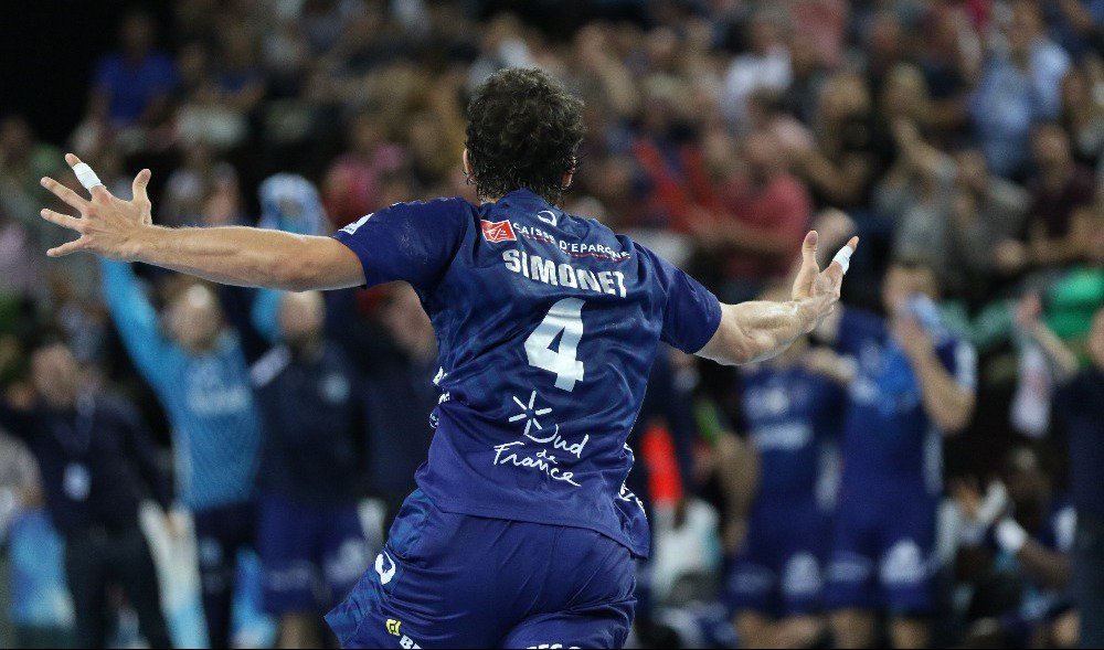 Montpellier Handball (@mhbofficiel) on Twitter photo #RienNeVautLeLive
🚨 #JourDeMatch
🏆1/4 de finale Retour <a href="/ehfcl/">EHF Champions League</a>
🆚<a href="/SGFleHa/">SG Flensburg-Handewitt</a>
📍Sud de France Arena
⏰ 19h
+ d’infos ➡️goo.gl/GyiYmf
#RienNeVautLEurope #RienNeVautLeLive
🚨 #JourDeMatch
🏆1/4 de finale Retour <a href="/ehfcl/">EHF Champions League</a>
🆚<a href="/SGFleHa/">SG Flensburg-Handewitt</a>
📍Sud de France Arena
⏰ 19h
+ d’infos ➡️goo.gl/GyiYmf
#RienNeVautLEurope