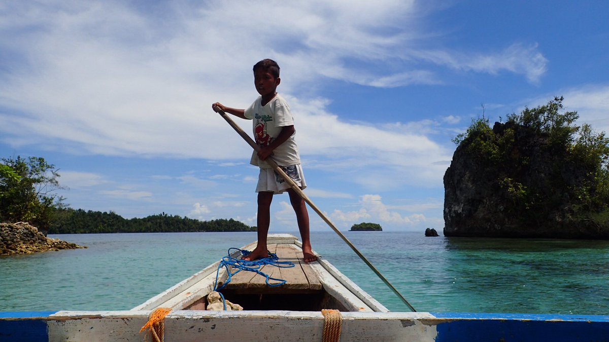 Viajar cansa, así que hay q desconectar de la ruta de vez en cuando. Nosotros lo hemos hecho en las paradisíacas #TogeanIslands de Sulawesi!