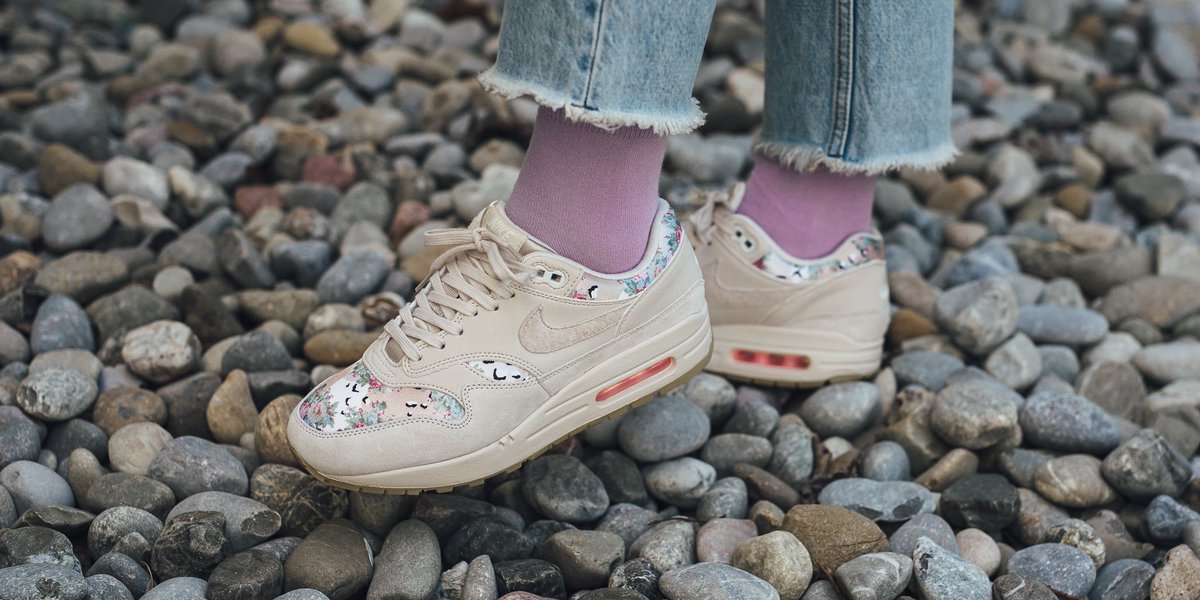 air max one desert sand