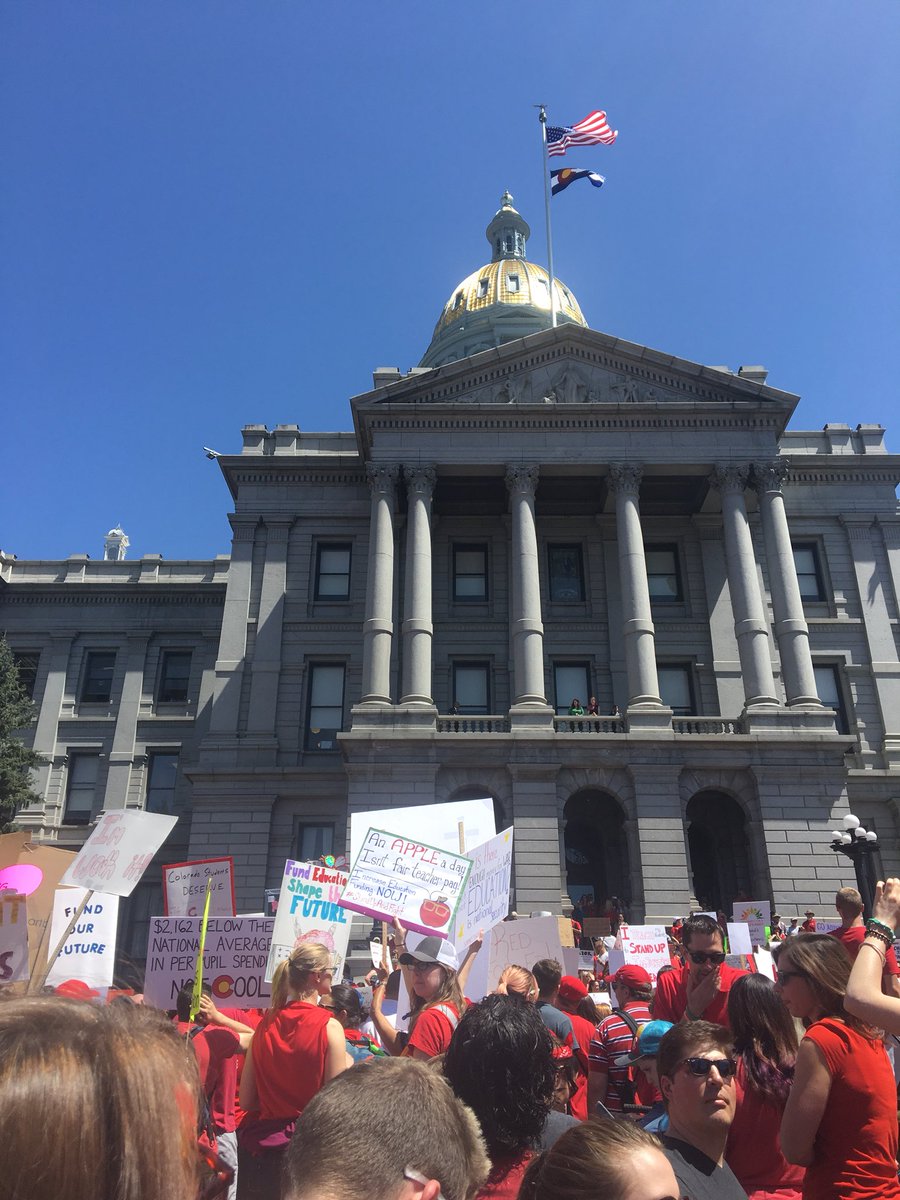 find_some_time's tweet photo. #RedForEd friday, april 27, 2018 https://t.co/b88vvGd78y