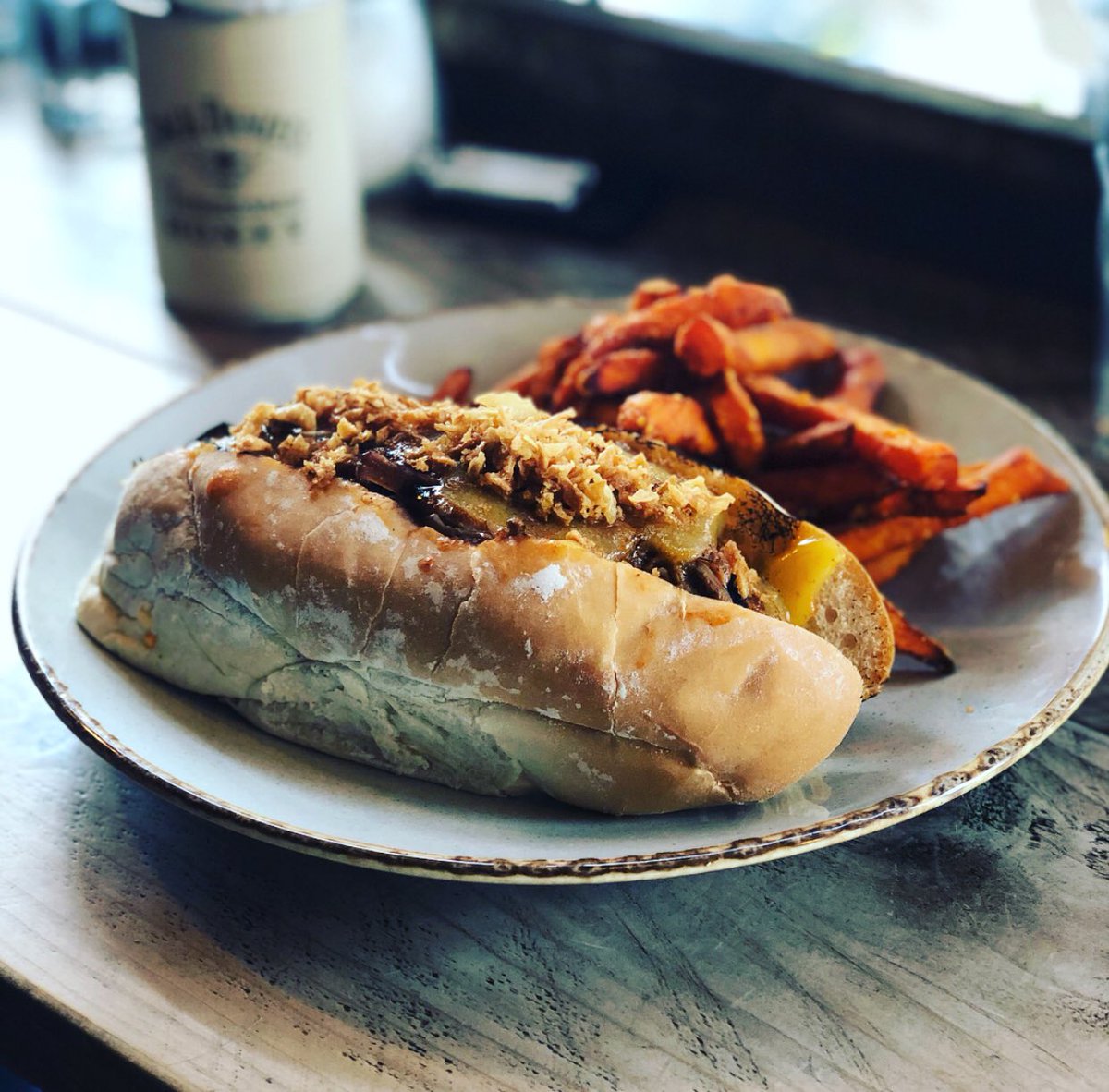 Love this shot from <a href="/s_vincent1/">Samuel Vincent</a> yesterday 👍

#hale #altrincham #sale #bowdon #manchester #cheshire #eatmcr #cheshirelife #manchesterfood #deli #cafe #sunday #sundayvibes #sundaybrunch #brunch