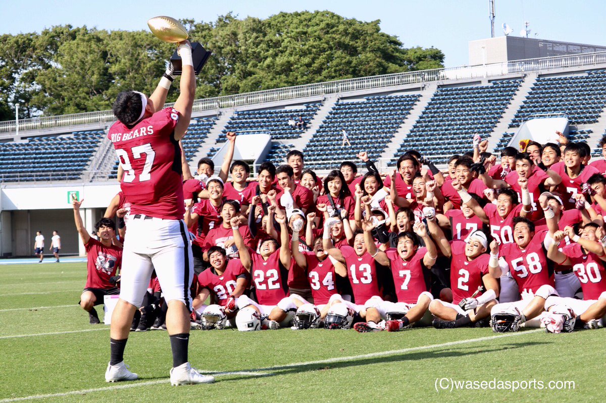 waseda_sports's tweet photo. [アメフト] 第６６回アメリカンフットボール早慶戦
○早大 ３７－７ 慶大
幸先よく先制に成功すると、後半にもＱＢ柴崎が２つのＴＤパスを決め慶大を圧倒。初陣を白星で飾った
#sousupofootball https://t.co/7ugteJqLIm