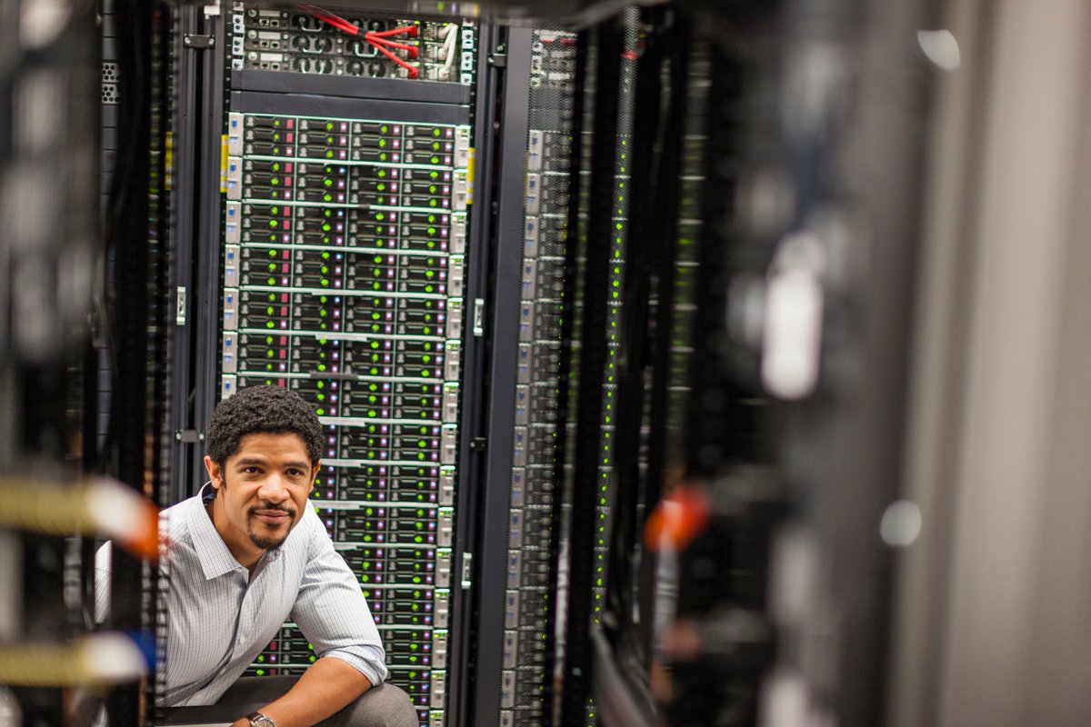 The HPE Apollo 6500 Gen10 System is an ideal HPC and Deep Learning platform providing unprecedented performance with industry leading GPUs. #cybersecurity #server #economic #agility #bestinclass #generationext #hpeserver bit.ly/2EXdiuu
