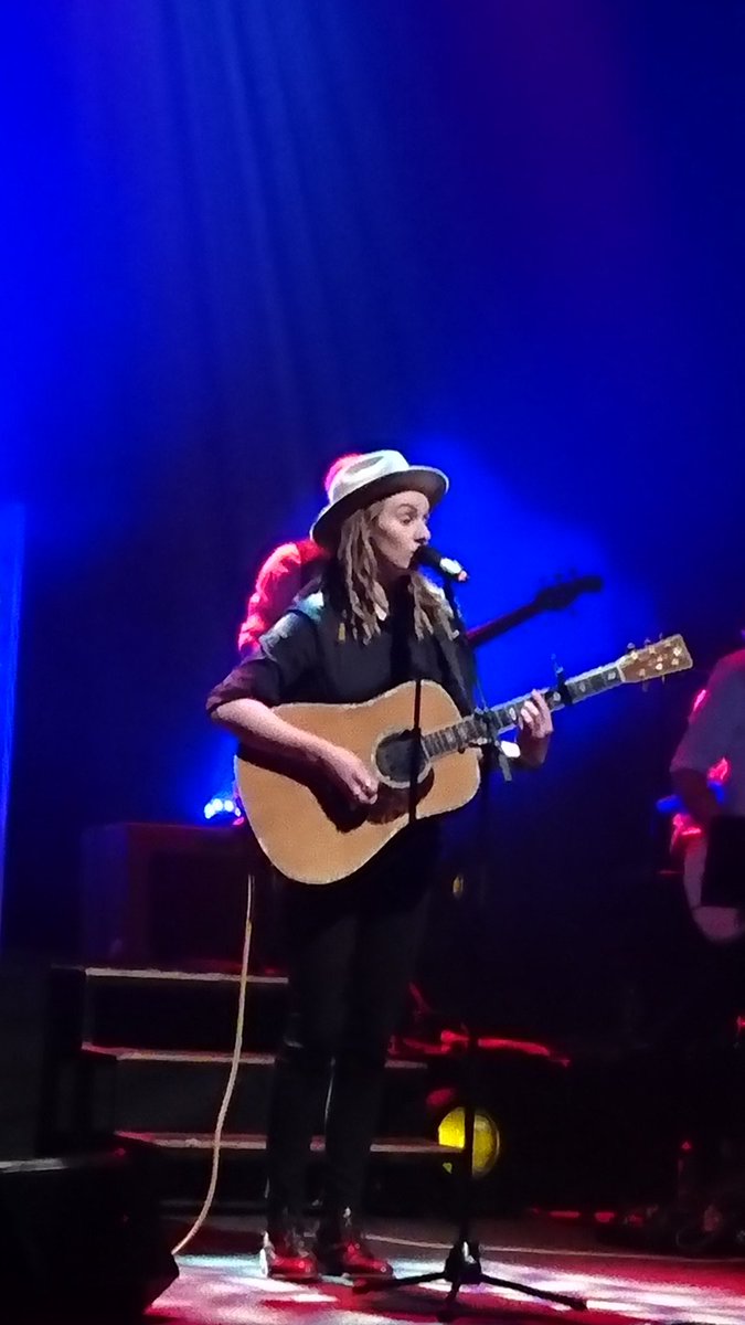 AslundKen's tweet photo. Säger godmorgon med några bilder från gårdagens härliga konsert på Tonhallen i Sundsvall #johanboding #janneschaffer #moalignell #pernillaandersson https://t.co/BM26AwfX26
