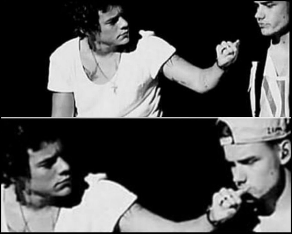 1dfangirl206's tweet image. Harry hurted his finger and made liam to kiss his fingers...... and liam did it without hesitation.  our very  #DADDYDIRECTION i love their friendship  miss them @LiamPayne @Harry_Styles