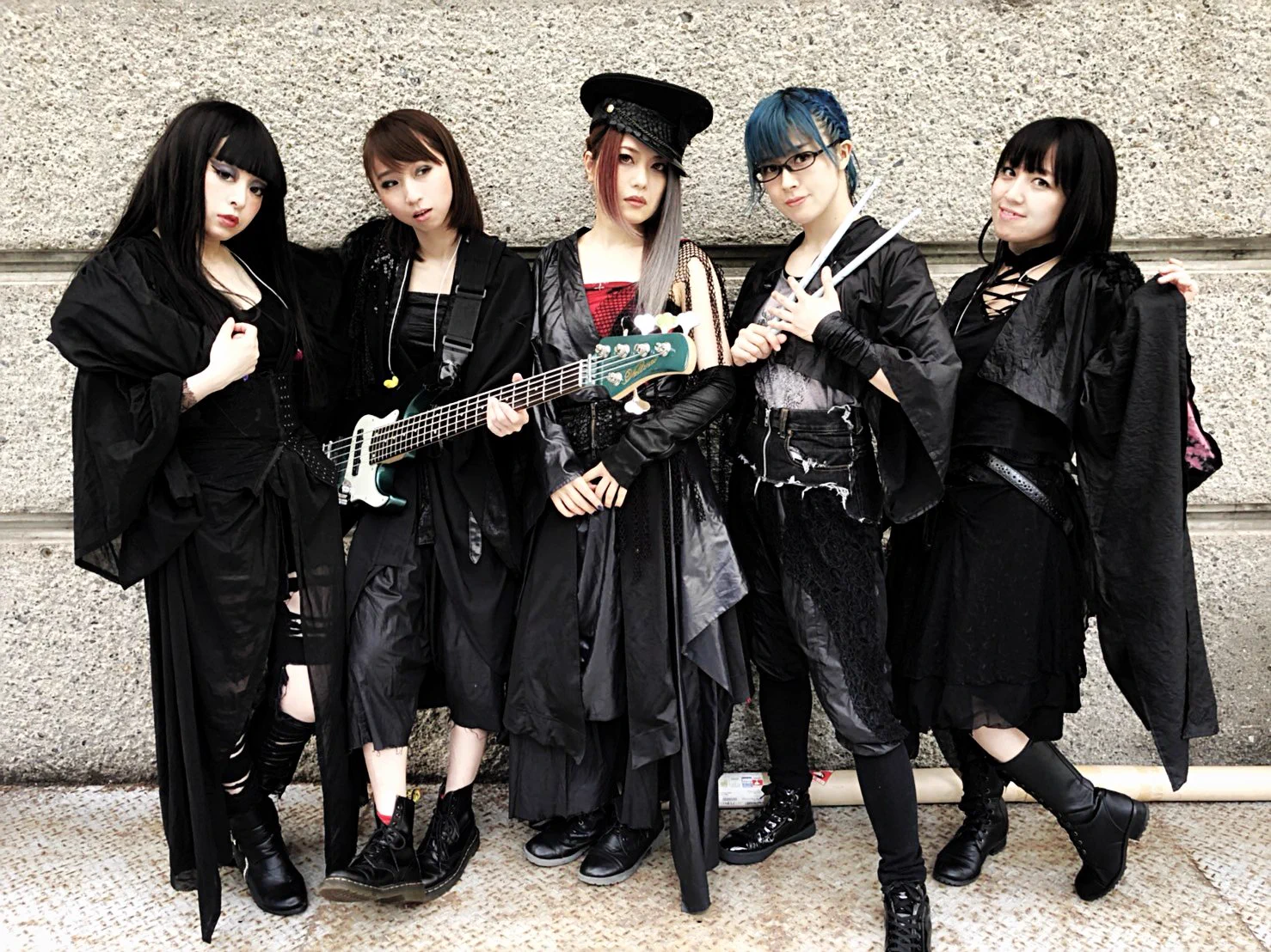 DOLL$BOXX (@dolls_boxx) দ্বারা উত্তর / X