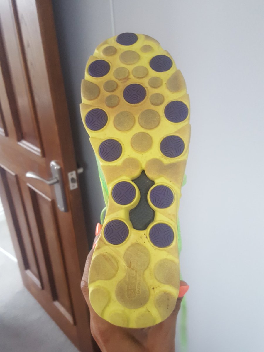 Supergal007's tweet photo. FOR SALE - £30
SKETCHERS 
UK Size 6
Anyone want them??
#movinghousesale https://t.co/fI4PLwfUYp