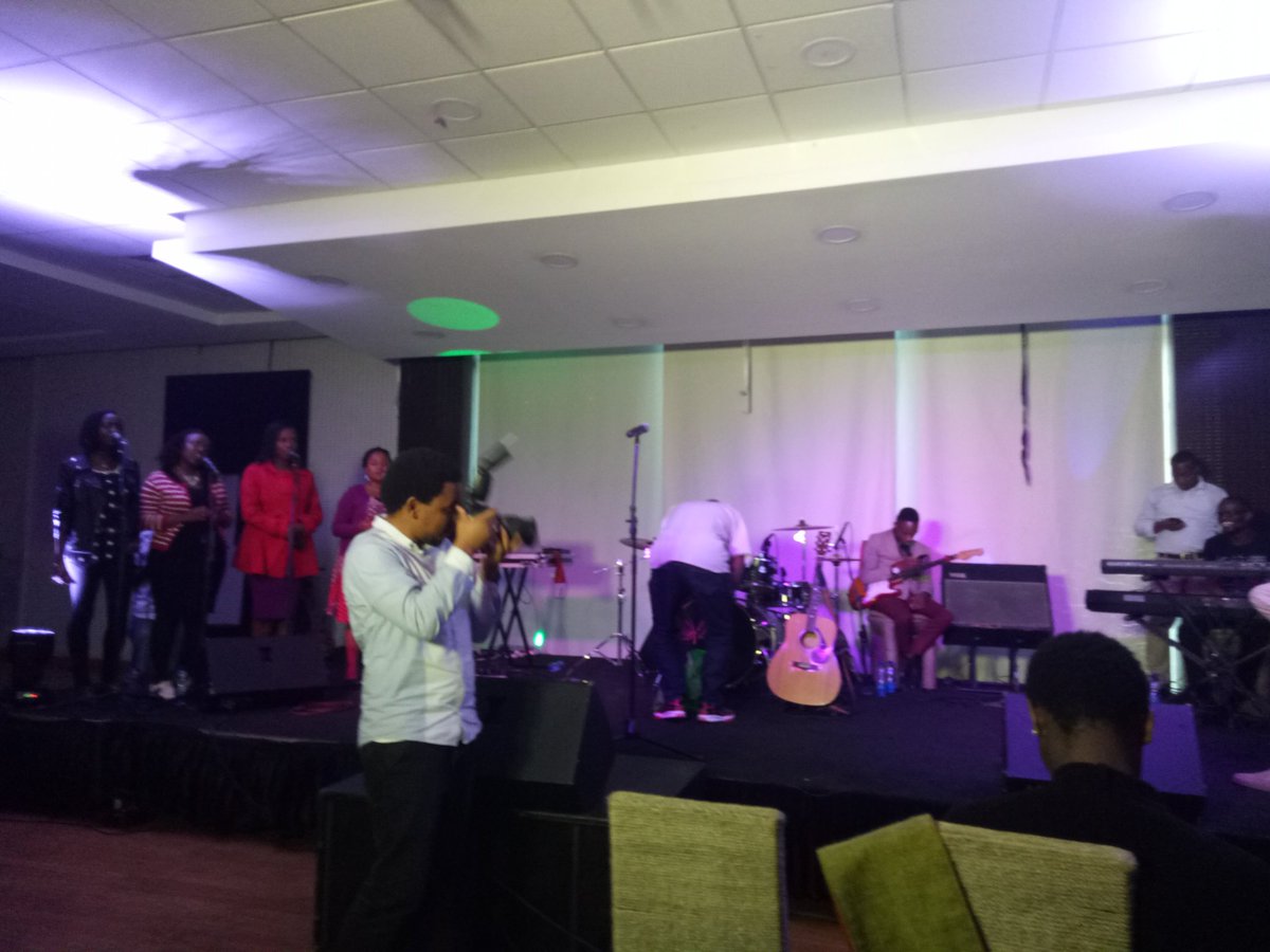 Nyacharo_'s tweet photo. Sound check!
Half an hour before kick off, make your way to Micheal Joseph Centre.
#RandomAccessPoetry https://t.co/jVjfcibSki