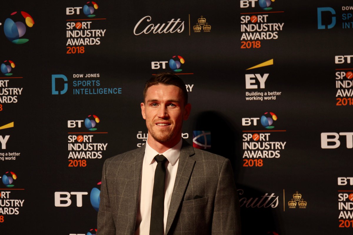winkball's tweet photo. "Your Heart Is Free. Have The Courage To Follow It" We interviewed the British boxer @CallumSmith23 on the red carpet at the @btsport @sportindustry awards #BTSIA @MorsonGroup @JoeG
#TeamMorson #CallumSmith #Boxing
Watch our interview 👉🥊 https://t.co/qjevhyfUgN https://t.co/rVBpsGYJcu