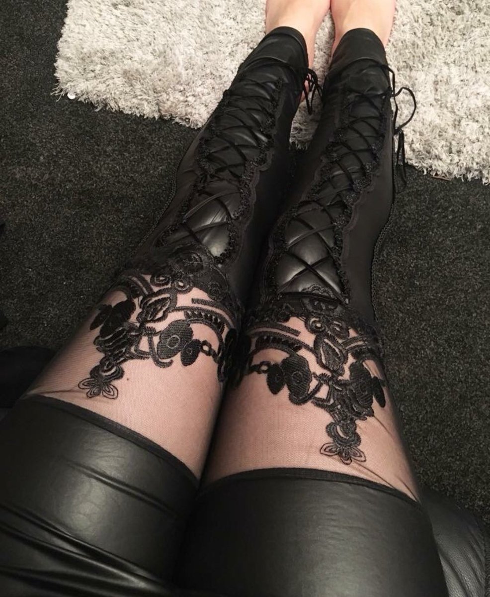 TheKnickerFairy's tweet photo. Anyone who likes the wet look leggings I have more plus we also have a skirt that's double zipped at the back 😉 #easyacess #outout https://t.co/QpwG8qBZX6