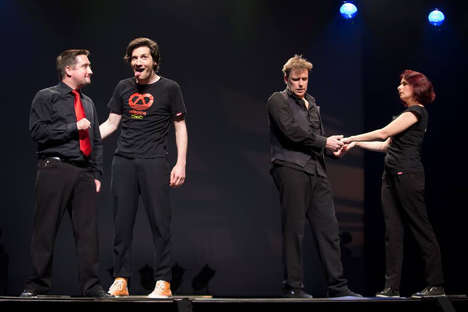 improvisateurs's tweet photo. Le mondial d'impro continue sa route...
Voici les photos de cette 3ème soirée complètement folle !!!
On se retrouve ce soir avec au programme :
ALSACE VS France // QUEBEC VS BELGO-SUISSE
#mondial2018 #lesimprovisateurs #impro
Infos : https://t.co/mEb08impsw https://t.co/CtEuWoBsWI