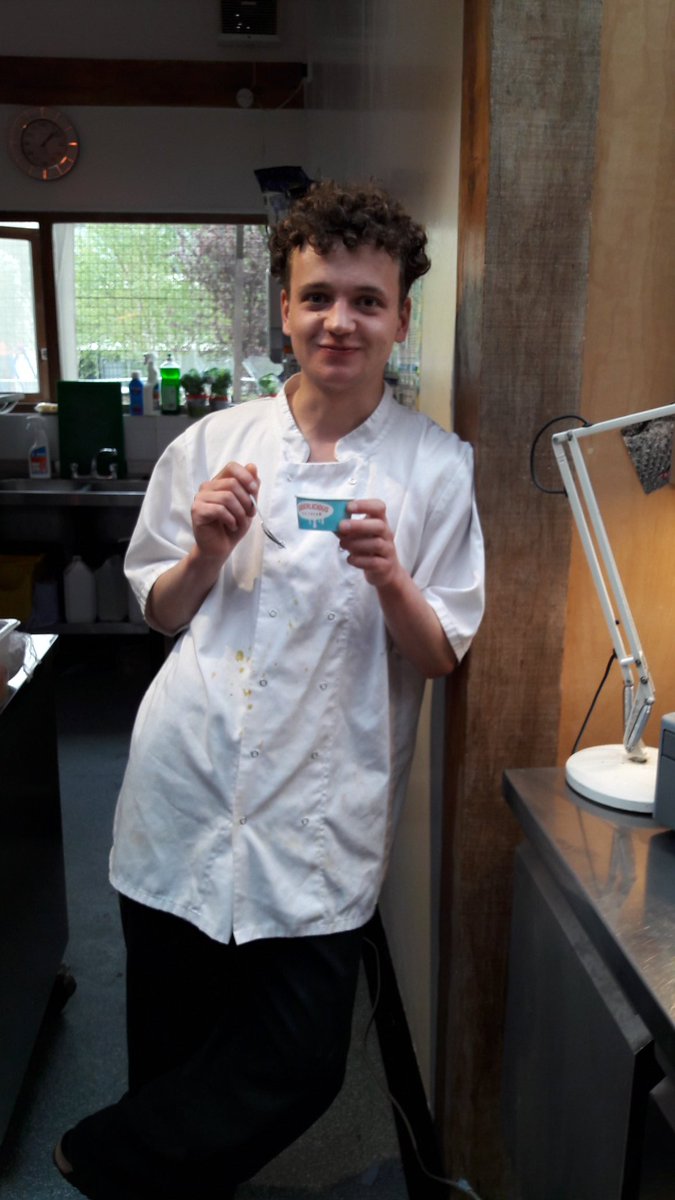 Freightcityfarm's tweet photo. William's back in the kitchen after racing round the #Streets of #islington in his pig onsie with friends of the farm #5waystohelp https://t.co/zkFfAkNxG5 Thanks for yummy tubs of #icecream @udderliciousLDN https://t.co/hNHQjxagkg