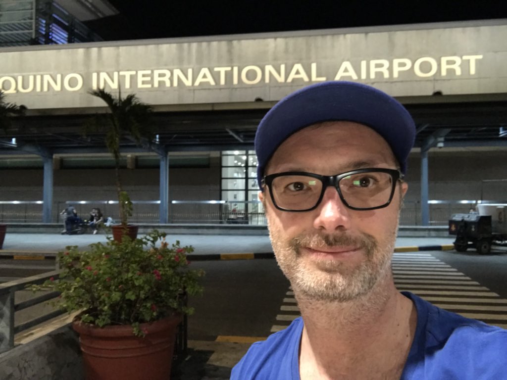 SVDerneumanN's tweet photo. In #Manila gelandet und leider ein paar Stunden Aufenthalt bevor es dann nach #PuertoPrincessa weitergeht. Morgen liege ich schon am Strand ;-) https://t.co/dhFnV5Q1In