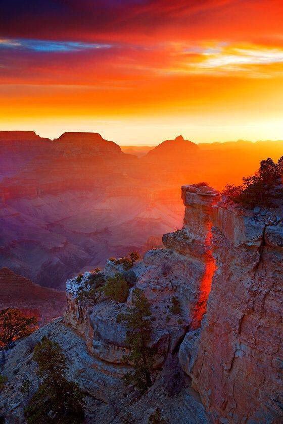 Mikarinkororin's tweet image. グランドキャニオン🇺🇸Sunrise from the point of yaki on the edge of the south of the national park of the grandcanyon♡