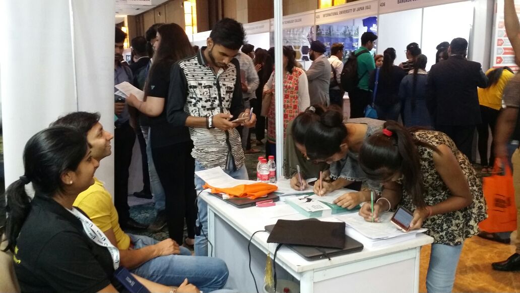 Buddy4Study's tweet photo. "Our stall is one of the busiest stalls in the event where more than 1000 students so far have visited us to enquire about scholarship opportunities. We have also met scholars who have already been benefitted from us earlier,"says #Buddy4Study Co-Founder and Co-CEO Manjeet Singh https://t.co/BqH5Ynuhiv