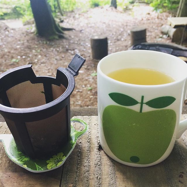wearechi's tweet photo. Everything is better in the Great Outdoors, including tea! 🍵🌿🍃 https://t.co/Ck631g6Ybn https://t.co/xzfREriUKJ
