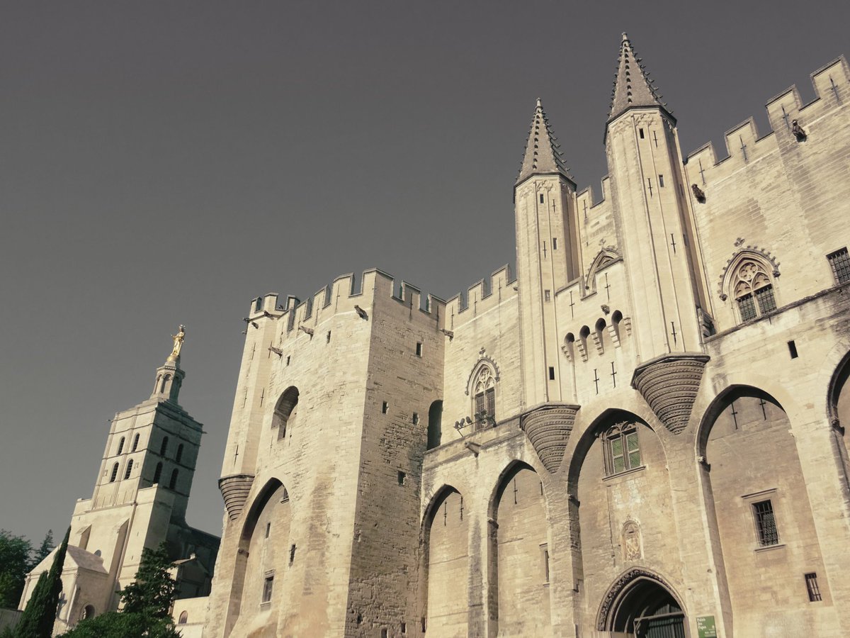 valmont1702's tweet photo. • Grey Skies × Palais des Papes #PalaisdesPapes #medieval #gothic #architecture #BenoitXII #sfx_urbex #Vaucluse #greysky #medievaltimes #ancientwalls #festivaldavignon #medievalcity #justgoshoot #gothicarchitecture #romancatholic #provencelove #papalcity #oldtown #palazzodeipapi https://t.co/D6pLqMhrsq