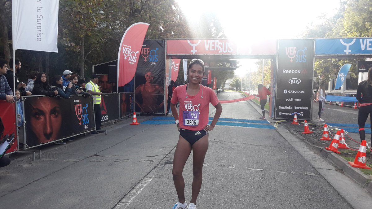 Runchileweb's tweet photo. ⚡#VersusRun
Raúl Moya y Jennifer Gónzález ganan Versus 2018!
#CoberturaRunchile https://t.co/Y2qiIwo1aY