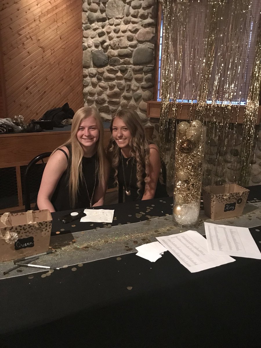 dhoyer3's tweet photo. Thank you ladies for all your hard work at prom 2018. 💜 https://t.co/Fyp52Sg0rP