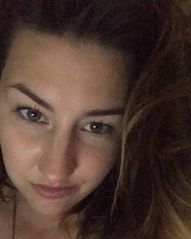 mlena_pal's tweet photo. ....kiedy pada ... kiedy migrena ... kiedy musisz wyjść z domu ... JustKeepSmile 👊 #magdalenapal #polishgirl #instagirls #brunettegirl #justme #photooftheday #photoshoot #cute #weekend #portret #selfie #keepsmile #beyourself #nofilter https://t.co/rLOBdFVr7V https://t.co/PBAJ07wEUy