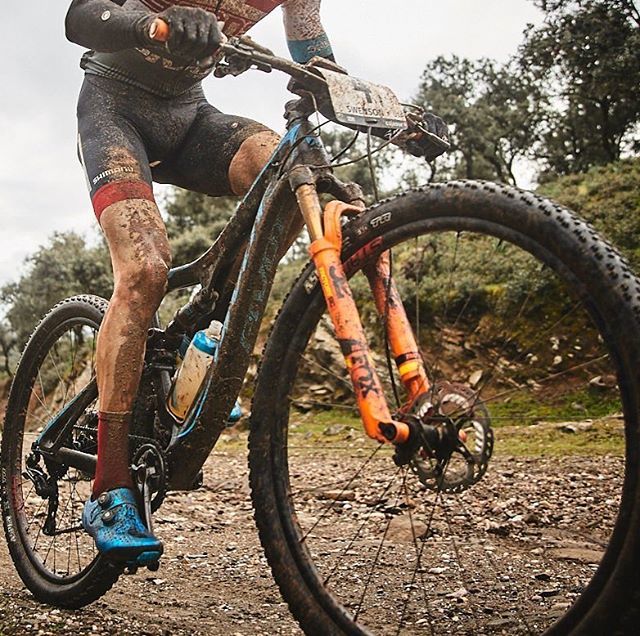 Keegels99's tweet photo. I may be racing my @pivot_cyclesusa Les today in the @epicrides Whiskey Off-road, but since it’s #429day I didn’t want her to feel left out on her special day! #pivotcycles #429sl #ripper #mtb #dirty #andalucia #stansnotubes #maxxistires 📸: @jamesmi… https://t.co/PS2DLiEi4E https://t.co/nA5gzfUulx