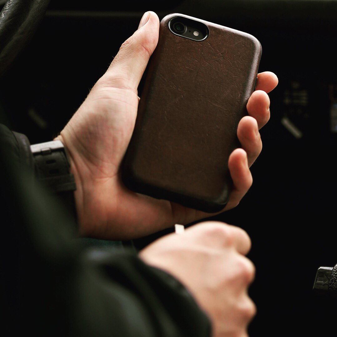 Plusmobi's tweet image. Δερμάτινες θήκες από γνήσιο δέρμα Νάπα Horween...από τις καλύτερες εταιρεία του χώρου:
-Sena… instagram.com/p/BiJ8L21lKYn/