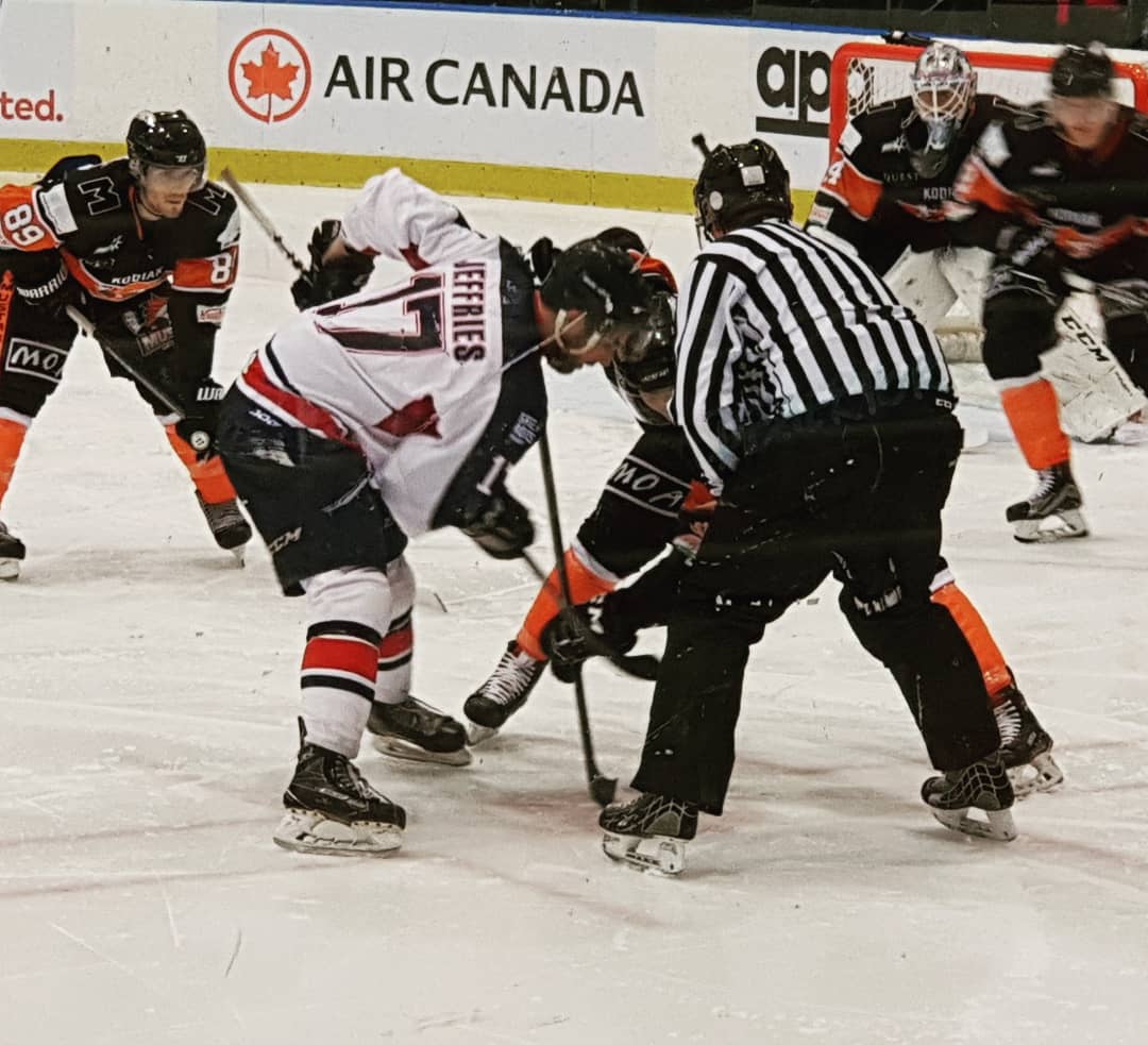 benwaterworth62's tweet photo. Taking this Canadian to her first ever Australian Ice Hockey game. Guess what? Mustangs won! Perfect Sunday 🇨🇦🏒🐎 @Mustangs_Hockey @AIHL #AIHL #BleedOrange #Mustangs #IceHockey #Melbourne #BU9 #Rejuvenation #Canada https://t.co/0b4bHPflhA