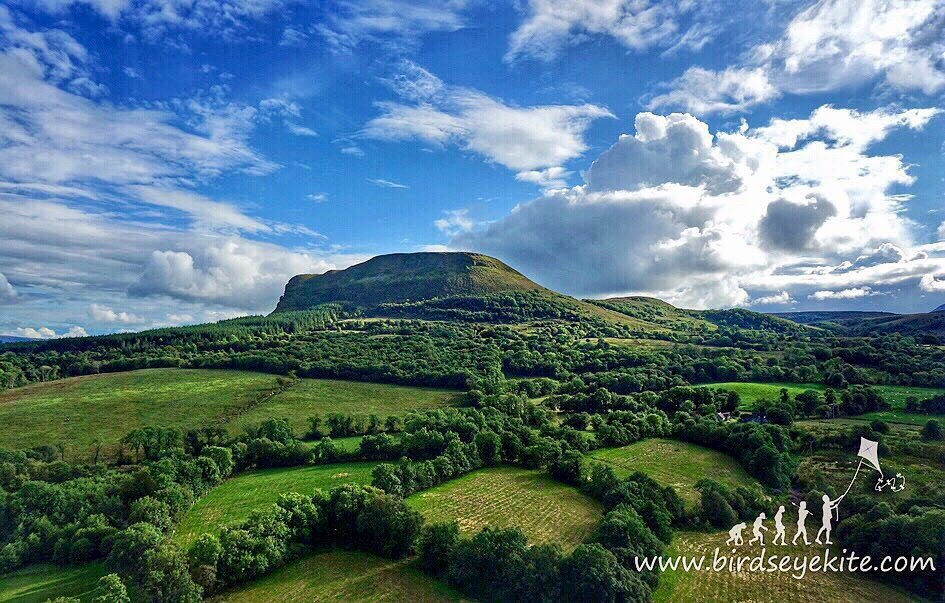 BirdseyeKite's tweet photo. Your rock on a #Sunday
#Benaughlin Mt #Fermanagh https://t.co/9RiGIfqQPX