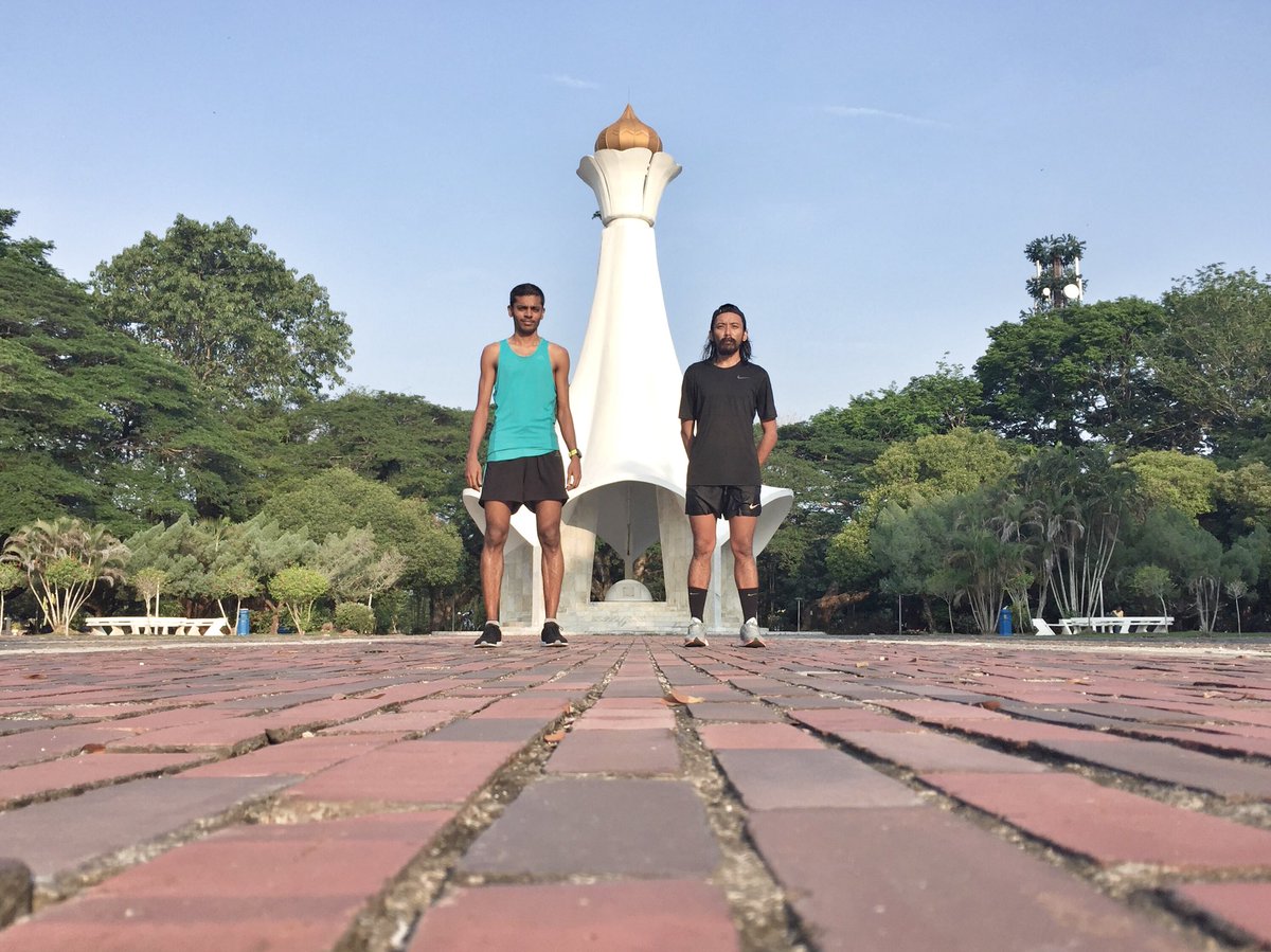 awanrun's tweet photo. #RunAlorStaq with Cikgu @udeyxiswadi @conquerruncrew this morning ππ€πΎπ£
-
#kyserunkrew #conquerrunningcrew
#togetherweattaingreatmiles #wecameweranweconquer #connectbyrunning
#adidasRunnersKL #adidasMY #adidasrunning https://t.co/hQKLCEdIKu