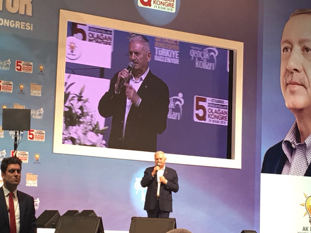 seyitahmtcandir's tweet photo. Cumhurbaşkanımız  ve Başbakan mızın katılımıyla gerçekleşen Ak Parti İstanbul il Gençlik kolları Başkanlığı 5. Olağan Kongresindeyiz. Hayırlı olsun. . @RT_Erdogan @TC_Basbakan @bayramsenocak @akgencistanbul  @AKGenclikGM  #HerşeyTürkiyeiçin https://t.co/JBdiHmaepY