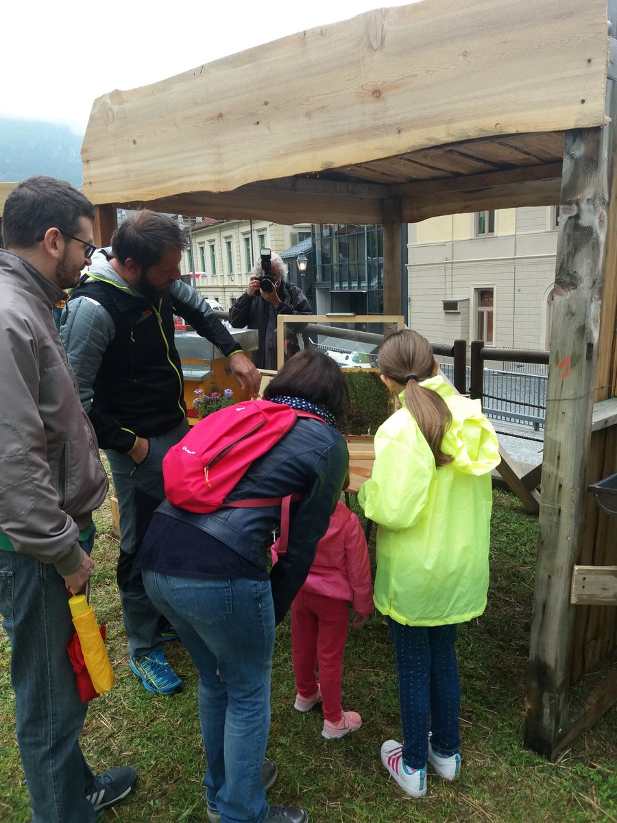 AgriVda's tweet photo. Donnas, Lou Courtì e lou poulayé: sono iniziati i laboratori per bambini e adulti a cura di Fondazione Ollignan, IAR e https://t.co/ye8qmWEKzY agricoltura. Vi aspettiamo! https://t.co/TFCT4u0JKd