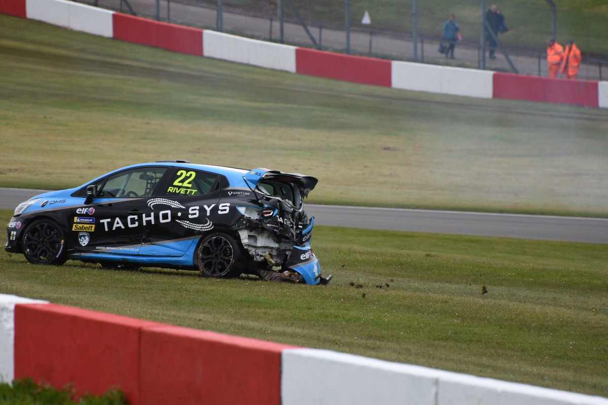fisherphotos84's tweet photo. Paul Rivetts car. #dpcommsbox. @PaulRivett22 @UKClioCup https://t.co/0kT5Wfebh8