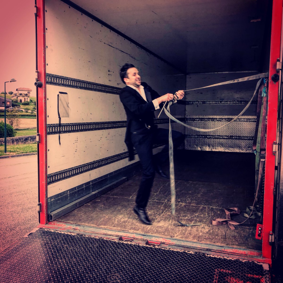 Le chef qui déménage 🌋! 
OdinO la tournée continue ;
OdinO on the road in May #france  <a href="/VilleDeFrejus/">Ville de Fréjus</a> <a href="/Noisylegrand/">InfoNoisylegrand</a> <a href="/lesherbiers/">Les Herbiers</a> <a href="/OdinO_OFFICIAL/">OdinO</a> <a href="/S_Audinovski/">Sylvain Audinovski</a> 🚚