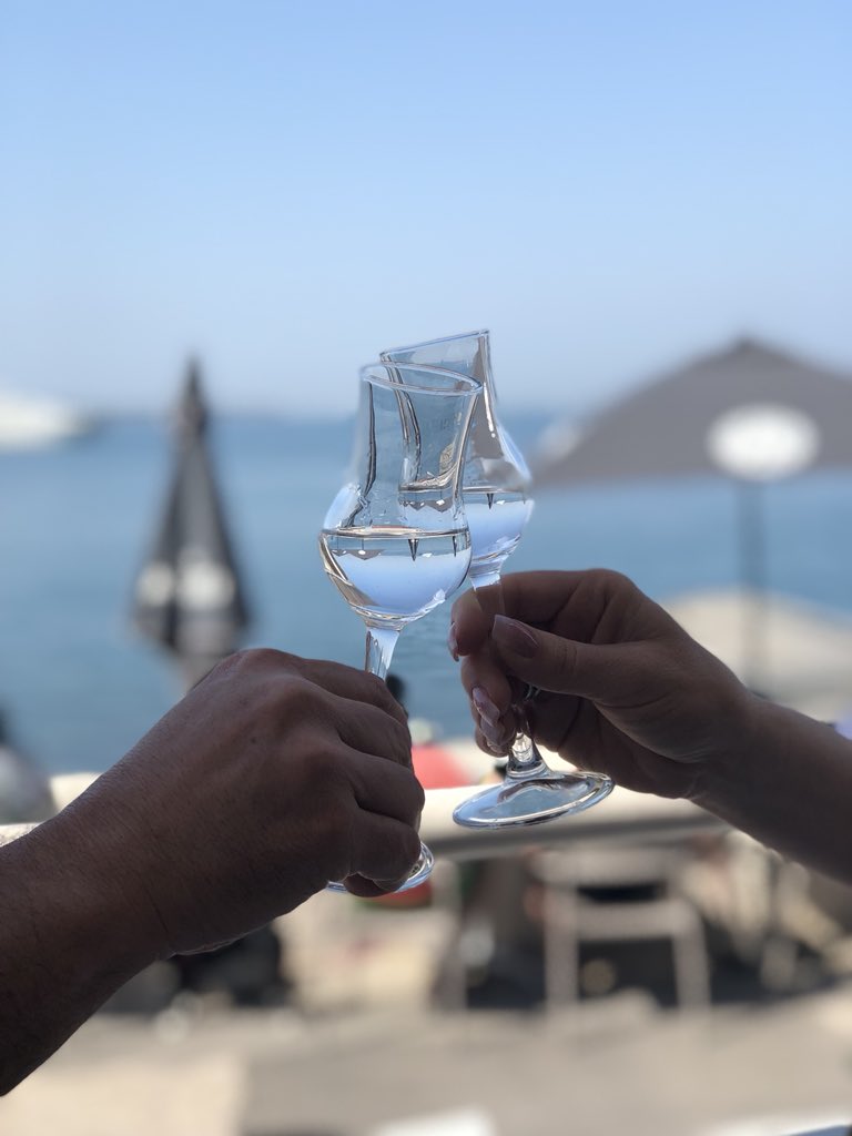 evrosad's tweet photo. V #Piran na terasi #caffeteater s pogledom na morje, ena in edina viljamovka #zima insta: @destilarnazima #williams #pearbrandy #evrosad https://t.co/W25nsZuLCh