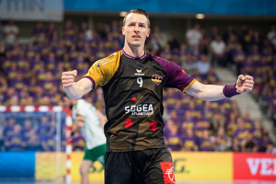 HBCNantes's tweet photo. 💥 #JourDeMatch
🏆 1/4 de finale retour - @ehfcl
🆚 @SkjernHaandbold
⏰ 16h50
🏟️ Skjern Bank Arena
📺 Diffusion du match à la Trocardière 👉 https://t.co/wv8Lcnexkn
#ToMakeHstory #SKJERNHBCN https://t.co/mBJVmYxw8G