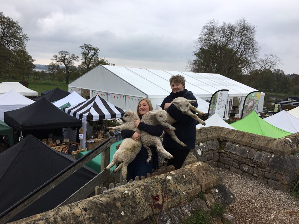 grazersfamily's tweet photo. Thanks team!  @PlantingIdeasCo @DrIanBedford @JHyltonBeauty 😊 for your support and input at this great Garden Fest @tobygardenfest
Well done @TobyBuckland 😊����Another great year ☺....and now... breathe! ...well after the clear up 😩 https://t.co/XtusvDpkqi