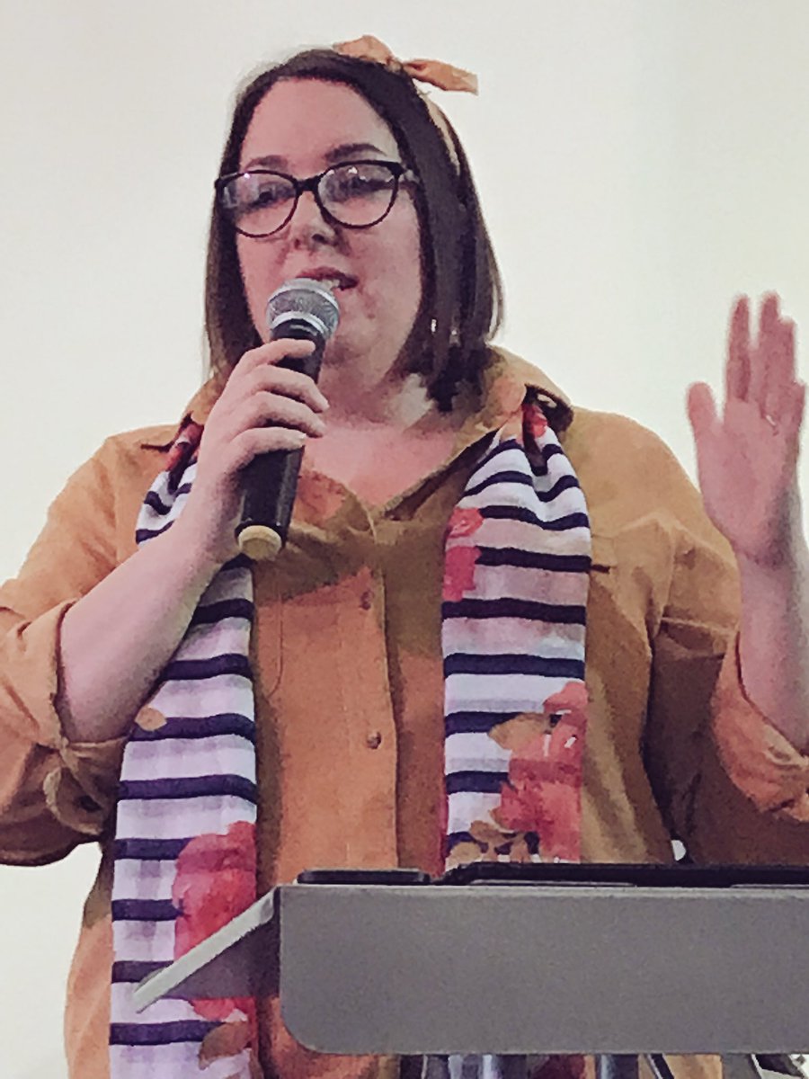 jrprentice's tweet photo. So proud of @kellymprentice , bringing an incredible message this morning @lincolnchurch about how we are called to ‘Shine Like Stars’.
Couldn’t be more proud if I tried.
#cometolife https://t.co/l64WbGUSWS