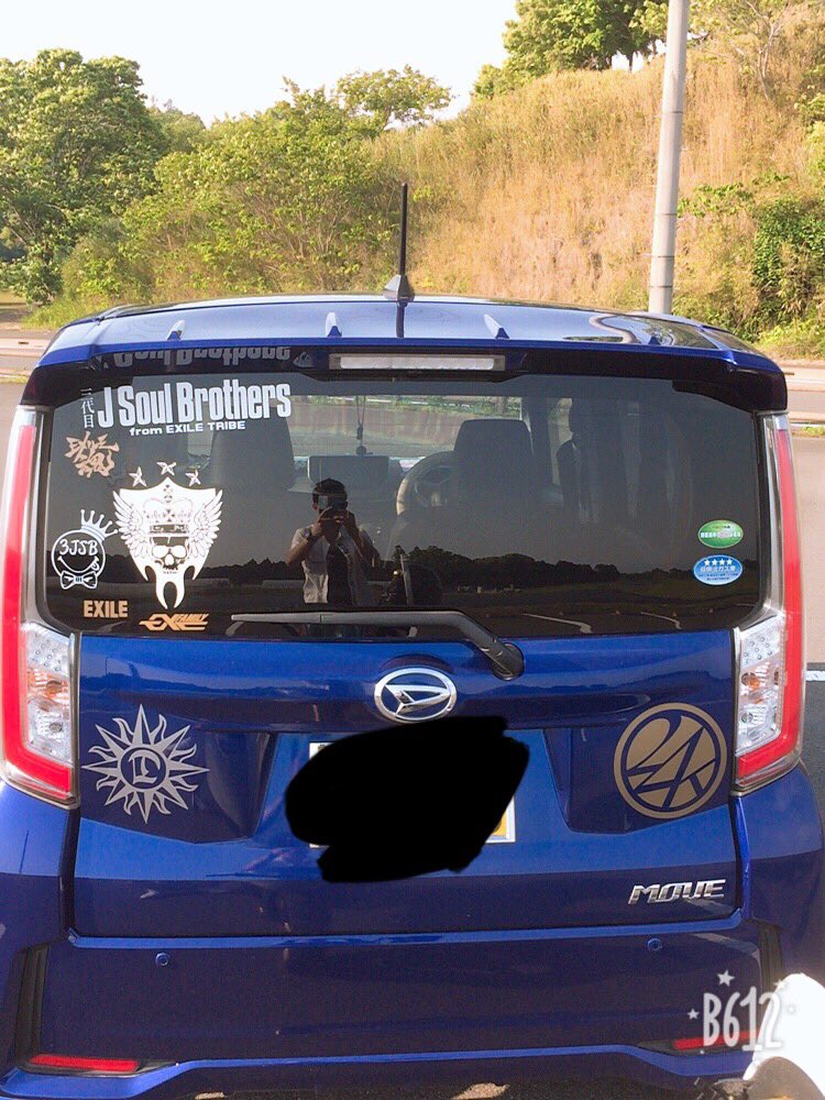 EXILE_JSB_PRIDE's tweet photo. 俺の車のステッカー完全にLDH 車やな(￣∀￣)笑 https://t.co/ioV3tHAhQe