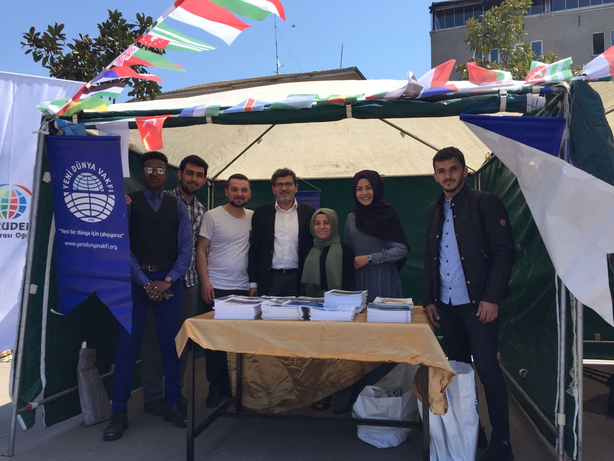 Giresun Temsilciliği olarak "11. Uluslararası Öğrenci Buluşmaları"nda yerini aldı ve vakfımızın tanıtımlarını yaptı.
Standımıza temsilciliğimiz kurucu heyeti başkanımız Ak Parti Giresun Milletvekili Sn Sabri ÖZTÜRK ziyarette bulundu.
#yenidünyavakfı 
#yenibirdünyaiçinçalışıyoruz