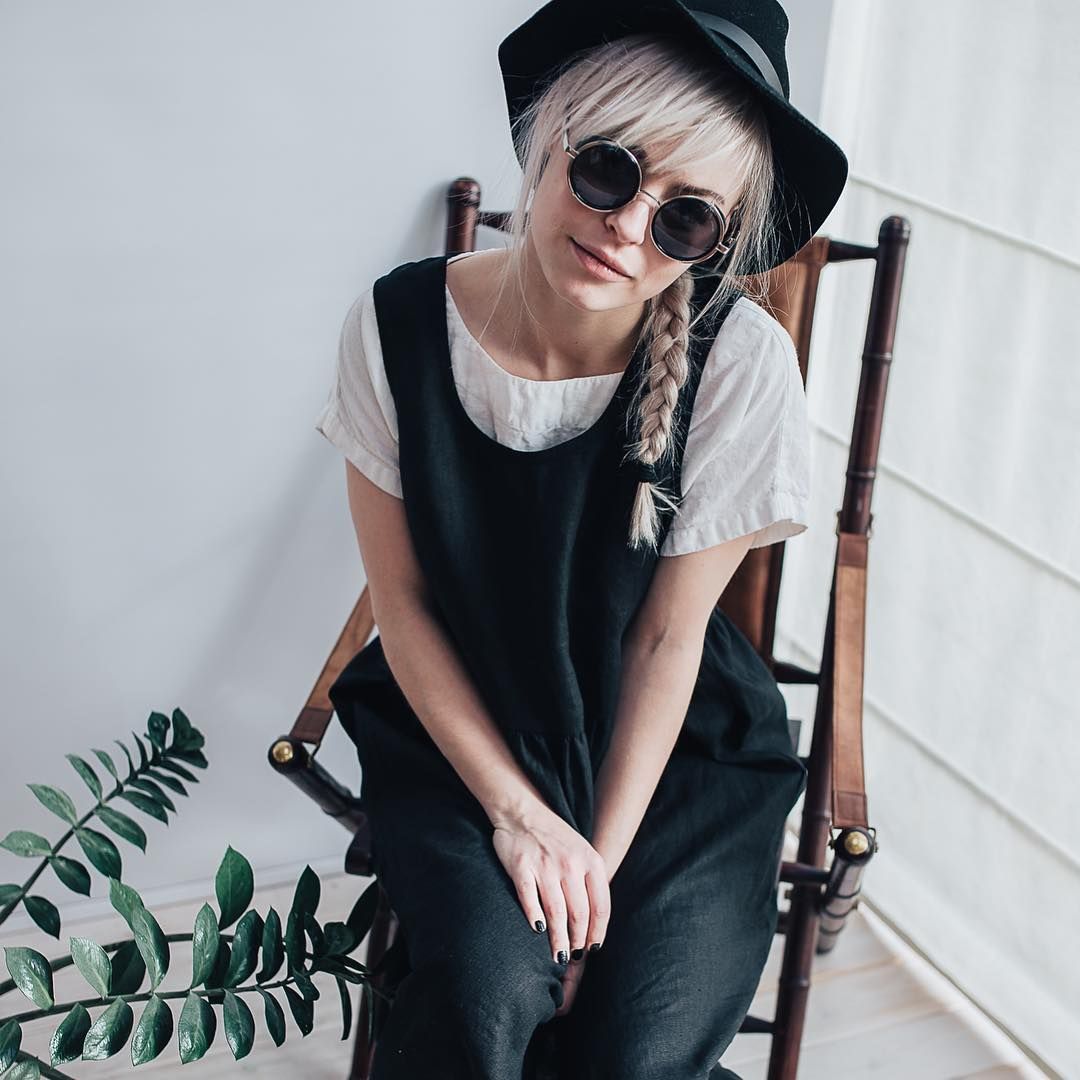 linenbee's tweet photo. Black and white 🎱 I think this linen jumper dress is one of my personal favorites for this year 🎉🤩🎉 #linen #linenbee #linenbeeshop #linendress #ootd #ootdfashion #retro #whatiworetoday #ethicallymade #natural #blackandwhite #bohostyle #simple https://t.co/cJYda8BOZk