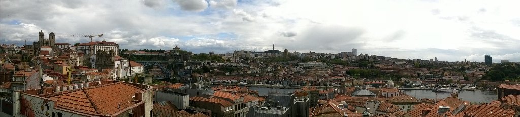 Last day @ #IETMPorto. See you soon. #city #landscape #corner #food #friends #collaboration #sharing #smiles #art