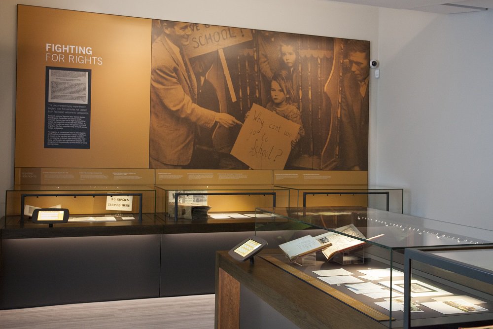 LULGalleries's tweet photo. The #RightsandRomance exhibition uses community insight from members of @LeedsGATE to challenge stereotypes. Learn about Gypsy and Traveller lives in the past, the struggle for rights, and the community’s responses to being represented by non-Travellers. #differenceMW #MuseumWeek https://t.co/KdvYJVDCfd