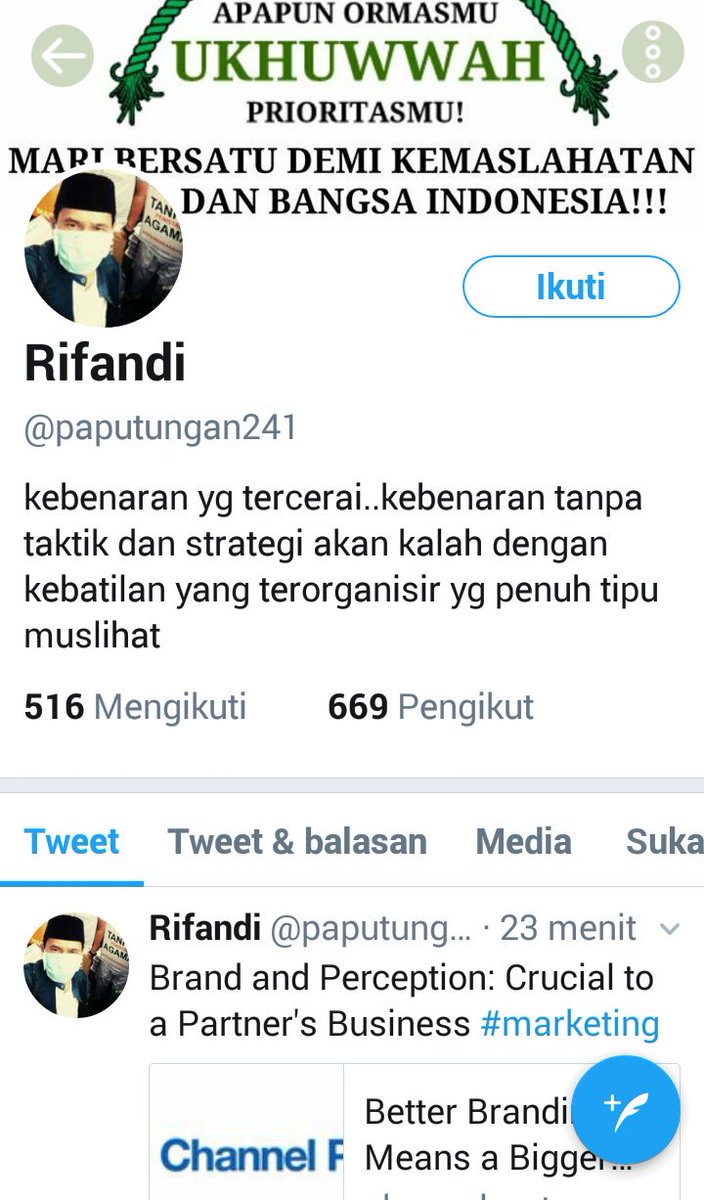 YuYemElek01's tweet photo. Harap waspada dengan akun tweeter @paputungan241 ini..
Bila dia pasang tagar #Sharelove JANGAN diikuti link dia...karena akun tweeter asli anda akan diambil oleh dia.. https://t.co/2AE8dRoOzF
