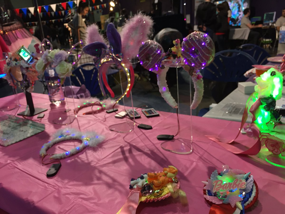 DesignSpark_JP's tweet image. イギリスのケモミミコスプレ負けてないです。
#MakerFaireUK