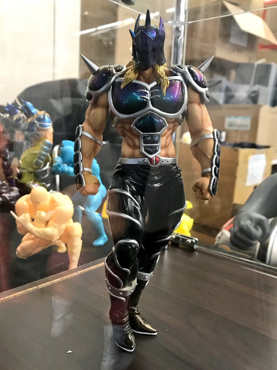 つまちゃん Ccp様のケビンマスク Twitterで写真を拝見した時から鎧の美しさに惚れ惚れしていたのですが 実物は本当に綺麗でした 偏光パールで 角度によってオーロラ色に変化するのです キン肉マン トイフェス